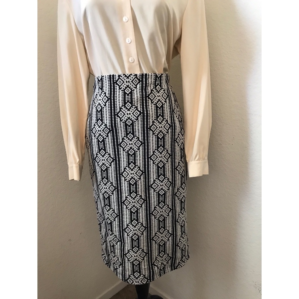 Lush chic skirt size L 🧿🧿🧿